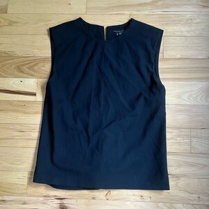 Theory black zip back top